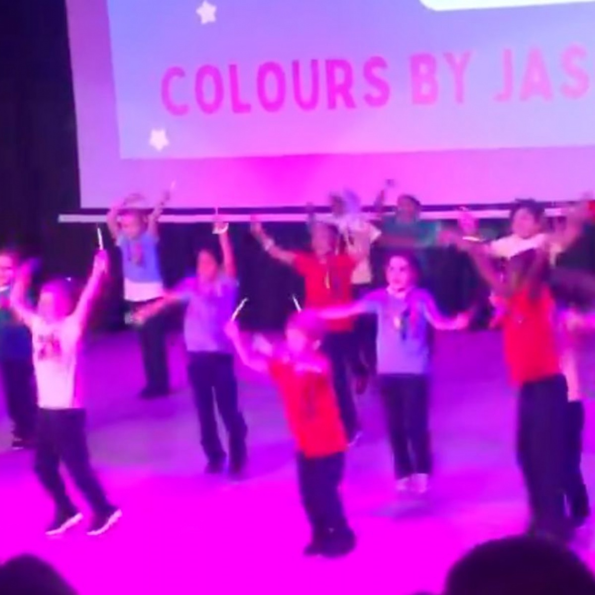 Heygreen primary school y2 perform at the liverpool lighthouse